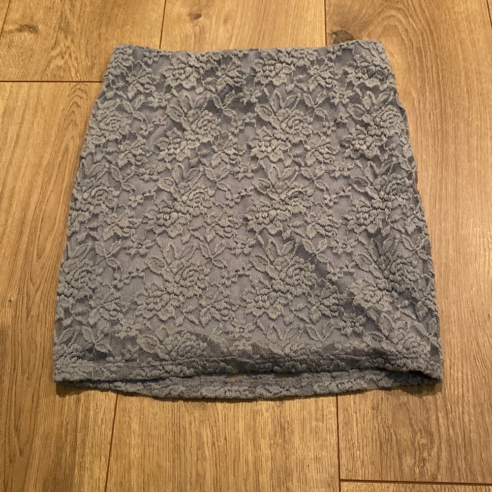 Lush lace skirt